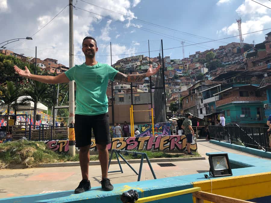 Medellín: Private Comuna 13 Street Art Tour - What you’ll learn, without getting lost in facts