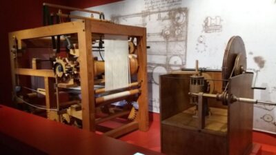 Milan: 1.5-Hour Leonardo da Vinci Gallery Tour - The first gallery focus: Leonardo as scientist, engineer, and artist