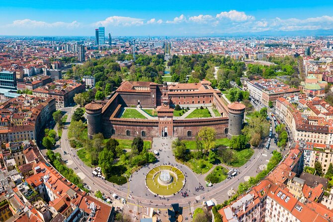 MILAN: Private Golf-Cart Tour - The 8-Stop Route in About 3 Hours