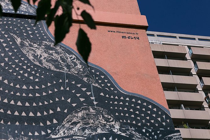 Murals XXL Street Art Tour - The guide experience: story-driven and animated