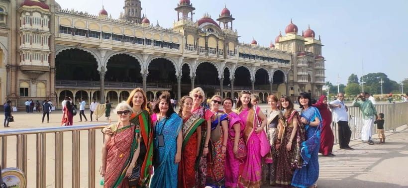 Mysore: Palace, Art Gallery & Devaraja Market Walking Tour - The Mysore Palace in 75 Minutes: Royal Decor Plus Real Interpretation