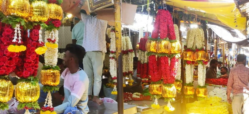 Mysore: Palace, Art Gallery & Devaraja Market Walking Tour - A Short Walk Through Mysore: Use the 10 Minutes on Foot
