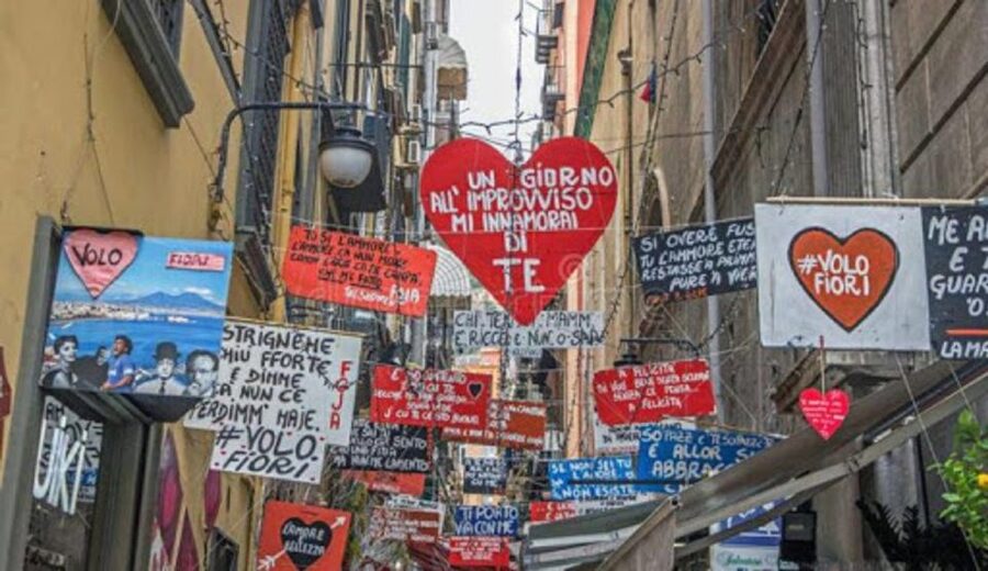 Naples: The Spanish Quarters, Street Art and Local Market - Quartieri Spagnoli: Stairs, Linens, and Street Art That Feels Personal