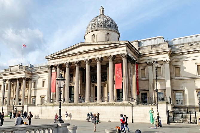 National Gallery of London Guided Tour for children and families with kids friendly guide - Guides who can handle mixed ages (Aron and Lucy as proof)