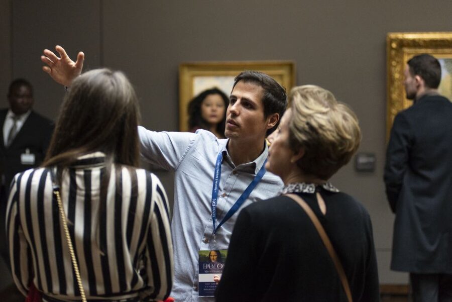 National Portrait Gallery & American Art Museum Guided Tour - Meeting Your Guide and the Smart Way the Tour Unfolds