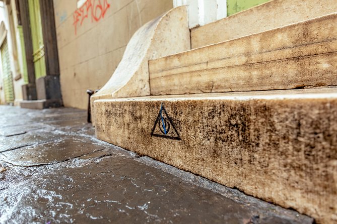 New Orleans Private Kickstart Tour with a Local - Bourbon Street with guardrails: fun, but don’t get played