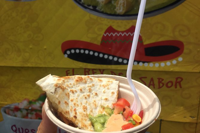 New York City Food Cart Walking Tour - What the Guide Brings to the Table (Literally and Otherwise)