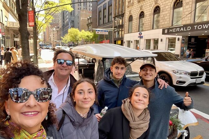 NYC: New York History & Landmarks Guided City Tour by E-Cart - West Village: the stop that turns into your best photos