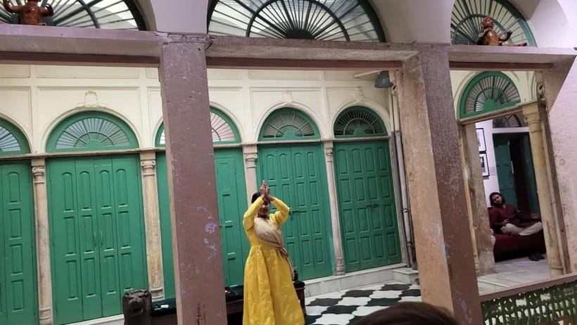 Old Delhi Haveli with live Classical dance, music & cuisine - Lunch in the Antique Ambience: Local Delicacies That Fit the Mood