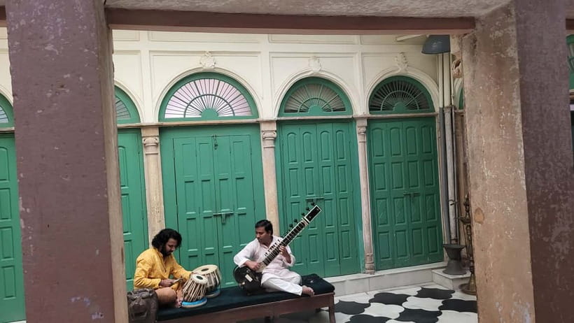 Old Delhi Haveli with live Classical dance, music & cuisine - Meeting Your Guide: Friendly Answers and Real Questions