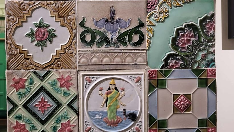 Old Delhi Haveli with live Classical dance, music & cuisine - Getting There: Tuk-Tuk and Tube to Reach Old Town Fast