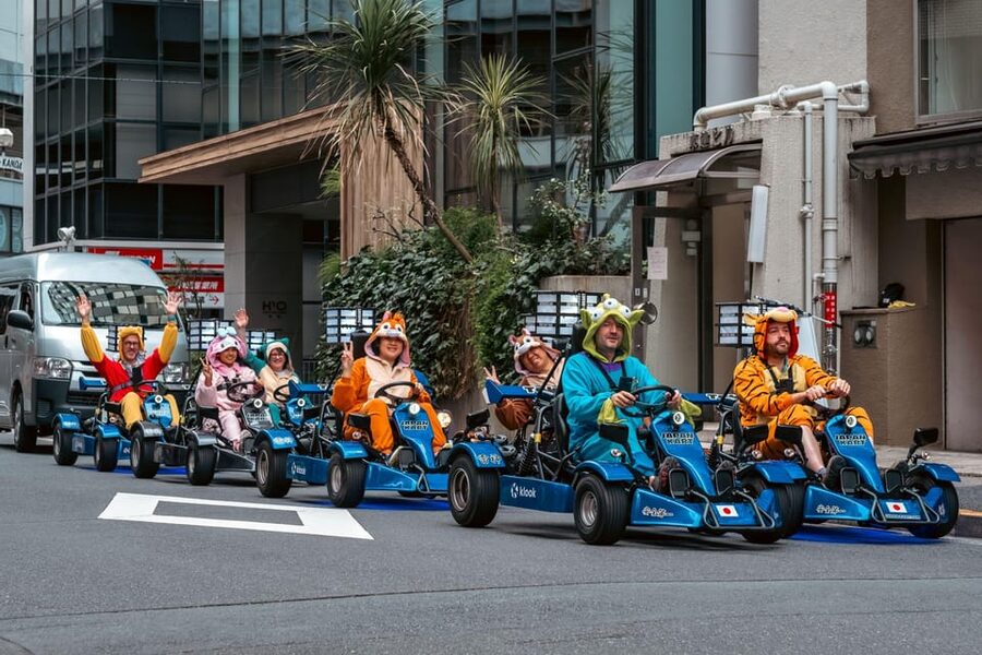 Osaka: Go Kart Tour on Osaka Streets with Guide - Clothing and small restrictions that keep it comfortable