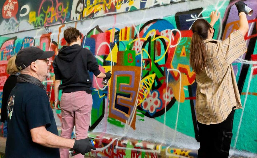 Paris: Graffiti and Street Art Workshop - A real street-artist lesson in just 2 hours