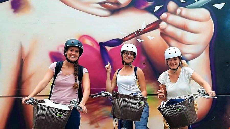 Paris: Street Art Open-Air Museum Bike Tour - The photo strategy you’ll want on this bike tour