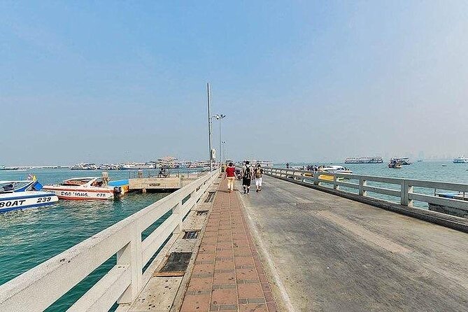 Pattaya City Tour: Big Buddha, Viewpoint and Gems Gallery - Big Buddha Hill at Wat Phra Yai: the landmark stop