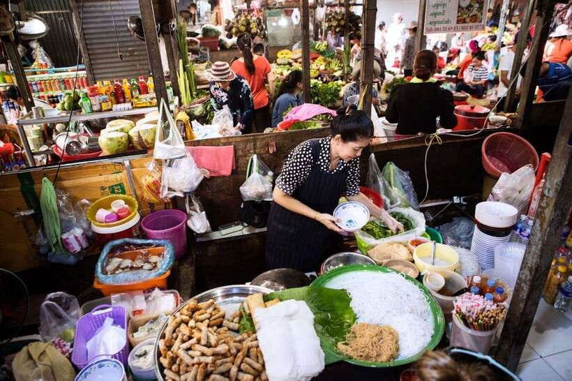 Phnom Penh | Food & Street Art Half Day Tour by Tuk Tuk - From Sangkat Boeung Kak 1 to alley murals with social commentary