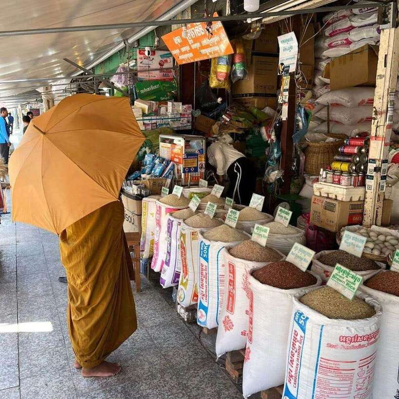 Phnom Penh | Food & Street Art Half Day Tour by Tuk Tuk - What the tuk-tuk ride changes in how you experience the city