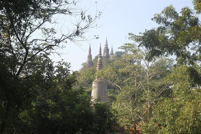 Phnom Penh: Highlights Tour Including National Museum - National Museum of Cambodia: Khmer art in a terracotta setting