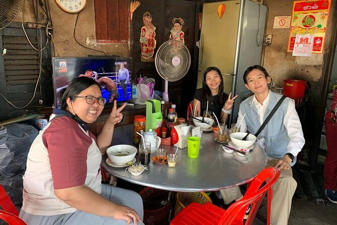 Phnom Penh Morning Breakfast, Market and Art Tour by Tuktuk - Why an 8:30am tuk-tuk breakfast tour is the smart move