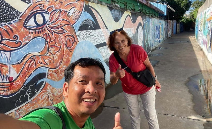 Phnom Penh: Street Art & Food Tour by Tuk-Tuk - Boeung Kak Street Art Walk: Khmer Symbolism on City Walls