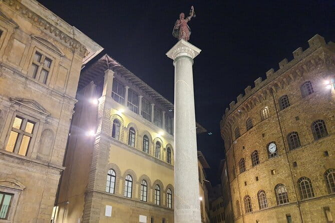 Pitti Palace, Palatina Gallery and the Medici: Arts and Power in Florence. - Stop inside: Palatine Gallery rooms and the Medici display style