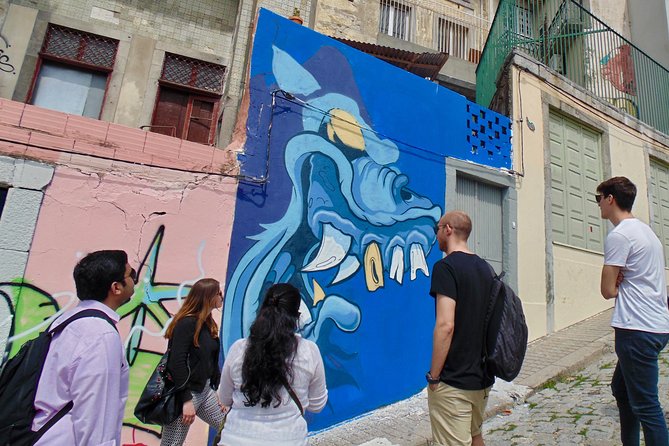 Porto Street Art Tour - Starting at Praça de Carlos Alberto (4050-157 Porto): your warm-up