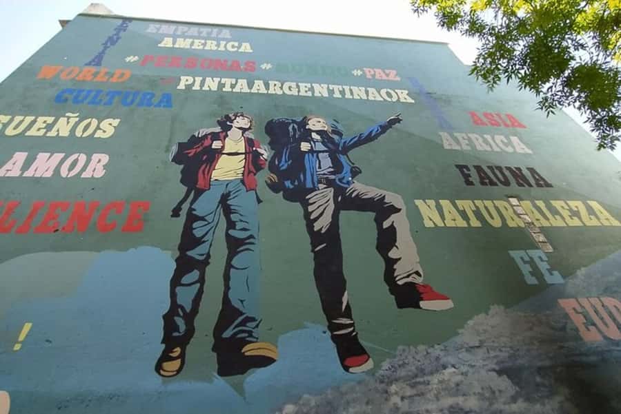 Premium Argentinian Wine and Malbec Tasting & Urban Art Tour - Your Malbec and beyond tasting: what you’ll actually drink