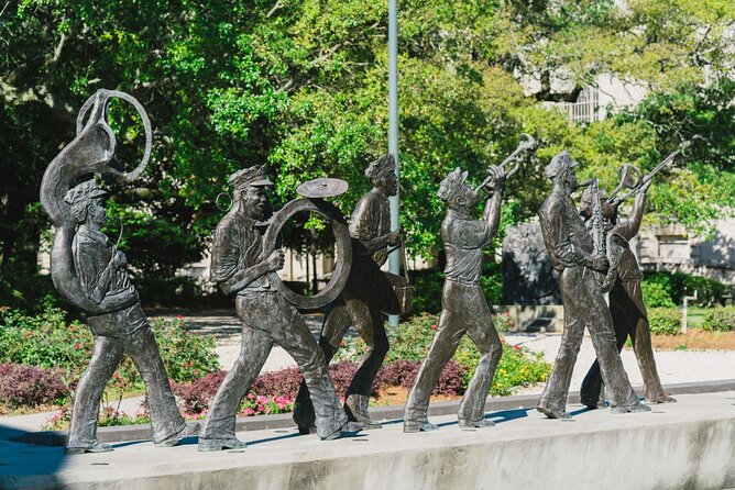 Private Art and Street Art Tour of New Orleans with Lunch - French Quarter studios and galleries: where art meets daily life