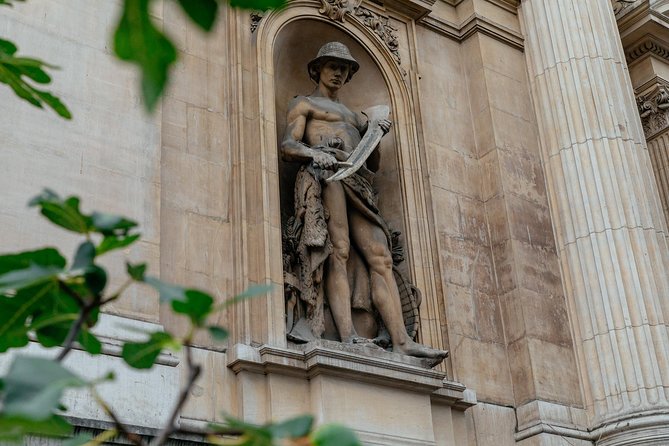 Private City Kickstart Tour: Brussels - Manneken Pis, Jeanneke Pis, and the strange charm of small statues