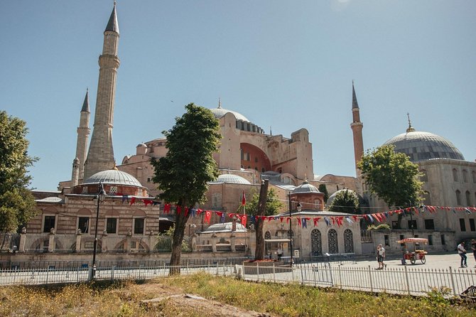 Private City Kickstart Tour: Istanbul - Topkapi Palace: Ottoman power explained in plain language