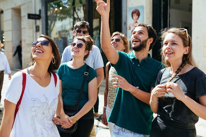 Private City Kickstart Tour: Lisbon - Miradouro de Santa Luzia: classic Old Town views in 10 minutes