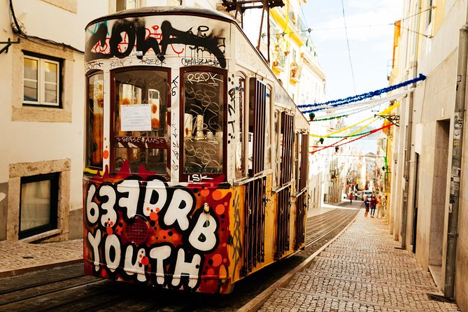 Private City Kickstart Tour: Lisbon - Ending in Alfama: Lisbon’s historic heart, wrapped up calmly