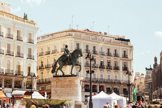 Private City Kickstart Tour: Madrid - Meeting point near central Madrid: get there and you’re set