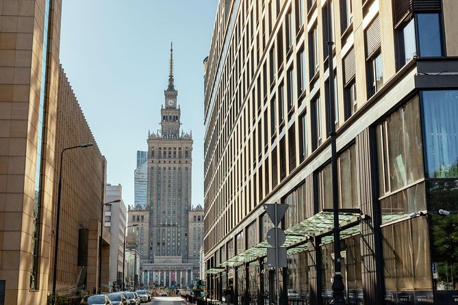 Private City Kickstart Tour: Warsaw - Teatr Wielki: the oldest opera in Poland, explained on your feet