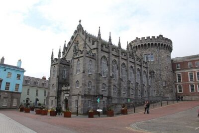 PRIVATE Dublin Kickstart Tour With a Local PRIVATE Guide - Suffolk Street Logistics: Easy Start, No Hotel Hassle