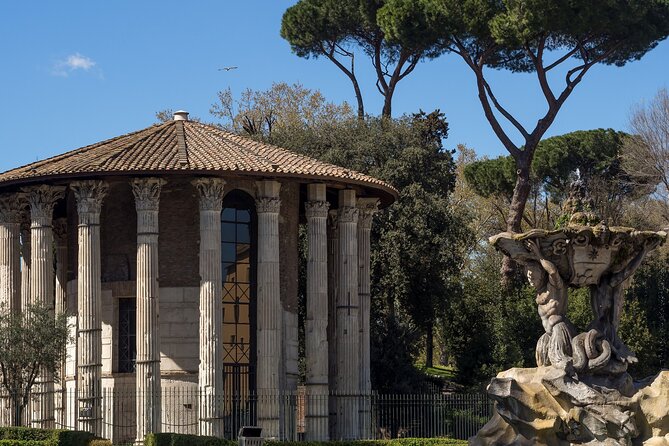 Private Golf Cart Tour in Rome - Piazza Venezia and Largo Argentina: Big Squares, Strange Layers