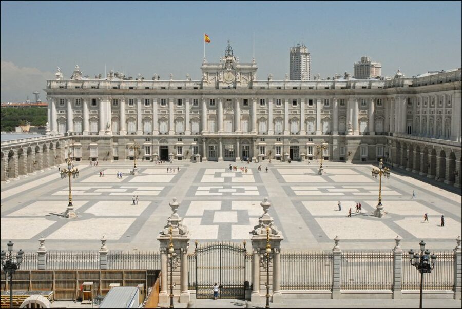 Private guided tour Royal Palace & Royal Collections Gallery - Price and value: why $169 can make sense here
