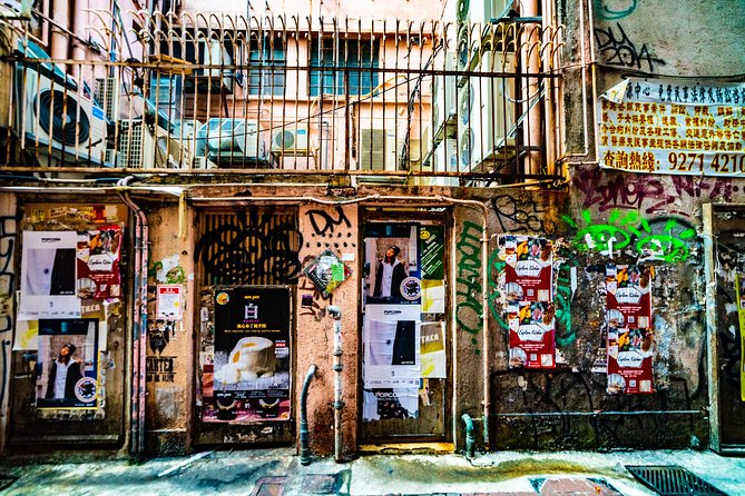 Private & Personalized Hong Kong Street Art Tour with a Local - Where you’ll start (and why it helps): Statue of Sir Thomas Jackson