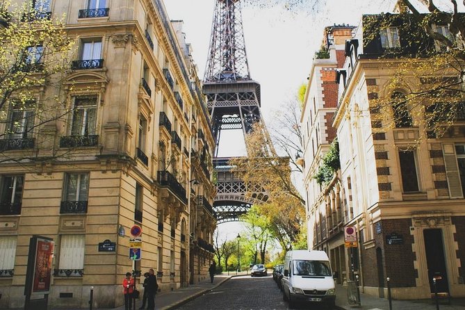 Private Street Art Tour in Paris with Local Expert - Rue Saint-Maur: A Small Wall With Big Updates