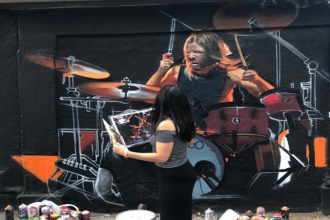 Private Street Art Tour in Rome - Stop 2 in Roma Norte: Quick Shots at Cafés, Bars, Galleries, and Shops