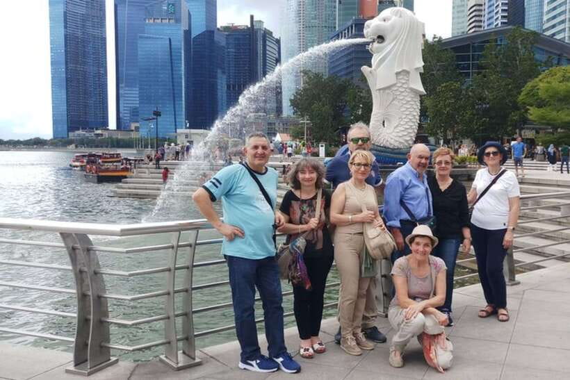 Private Street Art Tour in Singapore - Public Transport, Walking Pace, and What to Wear