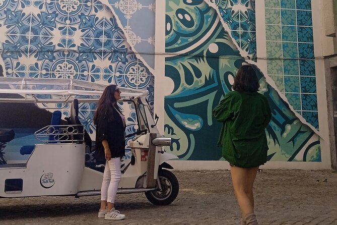 Private Tuk Tuk of the Old Town Lisbon and Street Art Highlights - Lisbon Cathedral: A 12th-Century Anchor With Visible Styles Inside