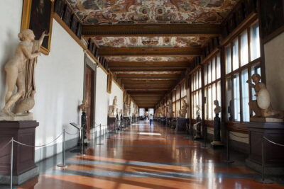 Private Uffizi Gallery Tour with Reserved Entry - Your Main Stop: Gallerie Degli Uffizi and How the Guide Teaches You to See