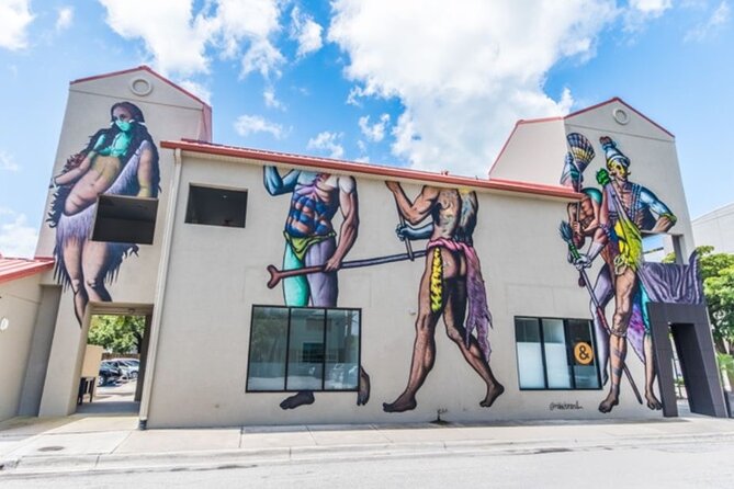 Public Art Tour - Ringling Boulevard roundabout: spotting Jorge Blanco’s Bravo in the middle of traffic