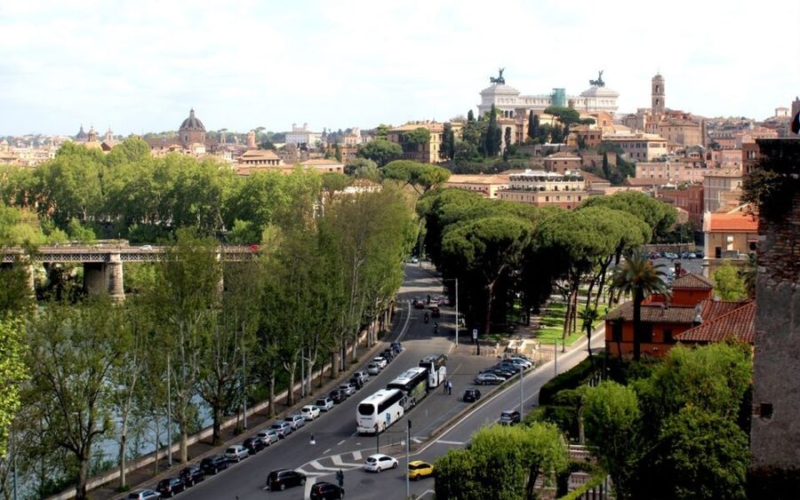 Rome: 3-Hour Panoramic Luxury Golf Cart Tour - Getting started by the Colosseum (and why that matters)