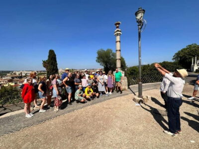 Rome: 4-Hour Golf Cart Tour with Hotel Pickup and Drop-Off - Hotel pickup, meeting points, and that first 10 minutes