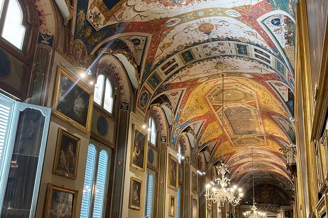 Rome Doria Pamphilj Gallery Guided Tour - Finding the meeting point near Fontana del Facchino