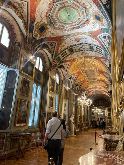 Rome: Doria Pamphilj Gallery Guided Tours - Meeting at Fontana del Facchino and getting in without friction