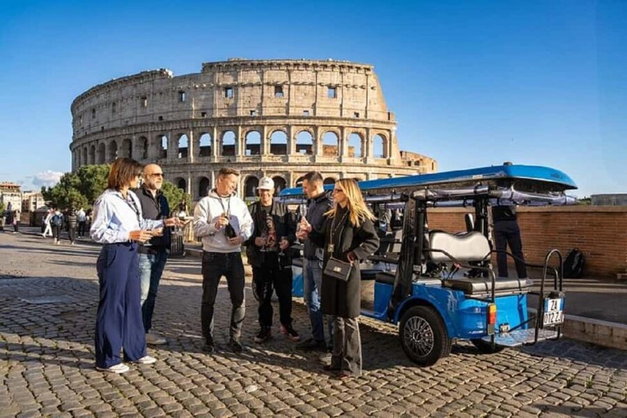 Rome: Golf Cart Tour with Augmented Reality - Piazza Navona: A Classic Photo Stop That Feels Alive