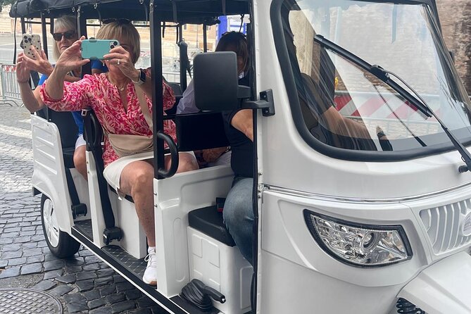 ROME:PERSONALiSED PRIVATE GOLF CART TOUR - Price, Duration, and Value for a 2–3 Hour Rome Plan
